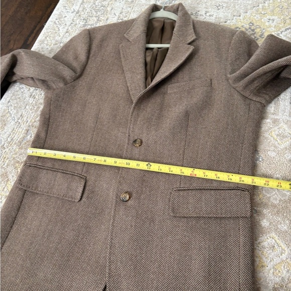 J. Crew Men’s Herringbone Wool Blazer - Picture 10 of 14